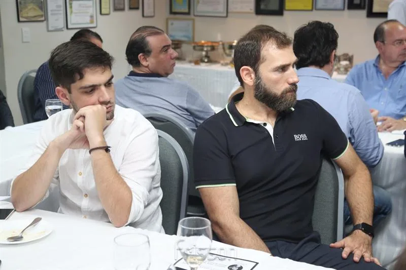 Almoço Debate Amigos em Ação