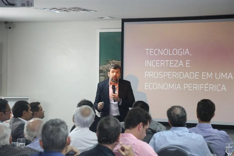 Almoço Debate Amigos em Ação
