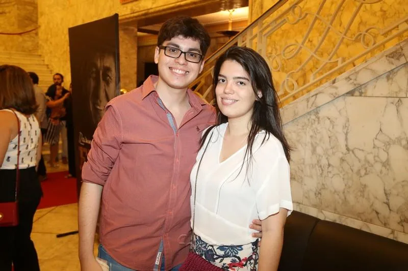 Davi Mendes e Lara Dourado