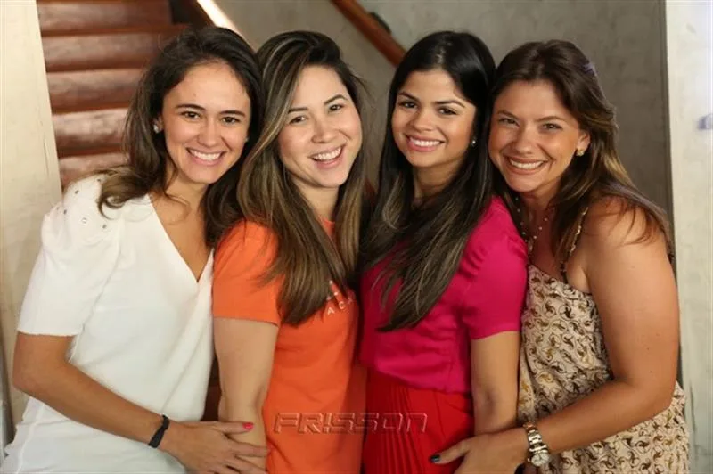 Bia Bezerra, Carol Yamazaki, Isabela Temóteo e Vanessa Queirós