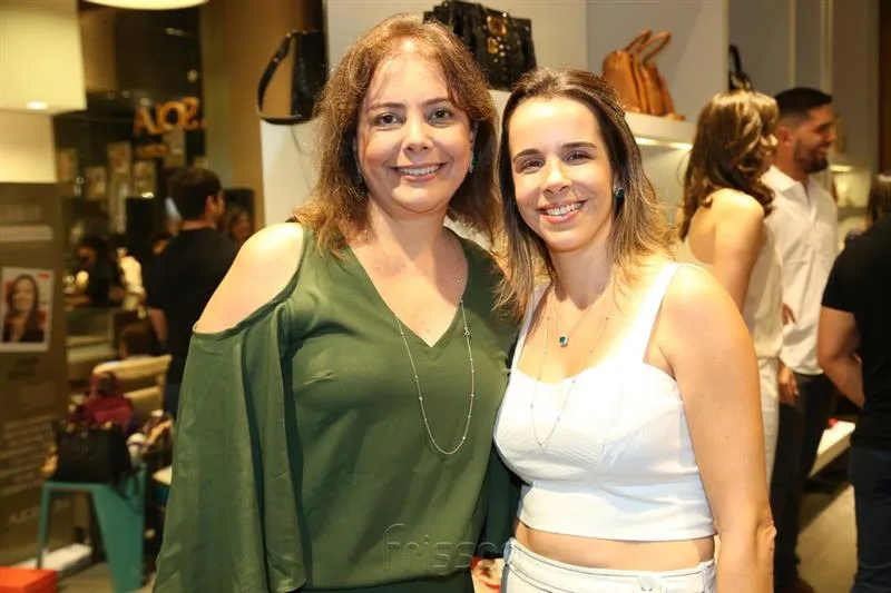Claudia Gradvohl e Debora Bezerra