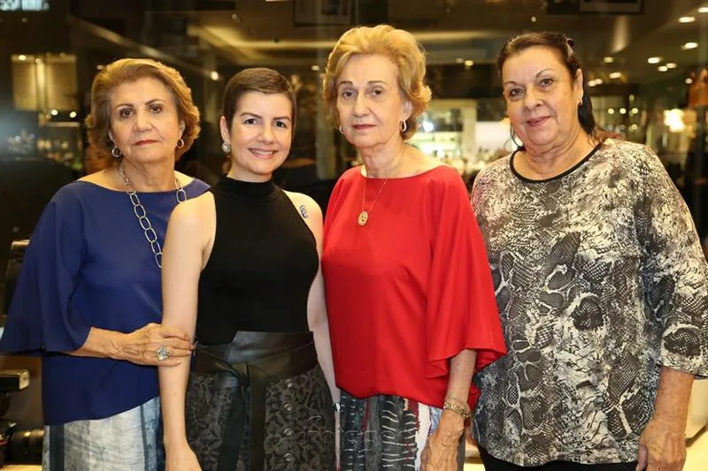 Esther Castro, Renata Bastos, Ana Maria de Castro e Fernanda Vasconcelos
