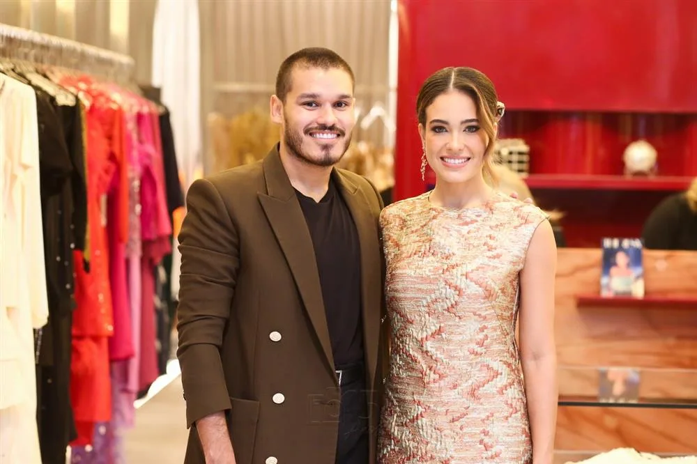 Felipe Torres e Theresa Carvalho
