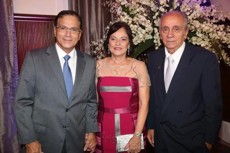 Beto e Ana Maria Studart e João Guimarães