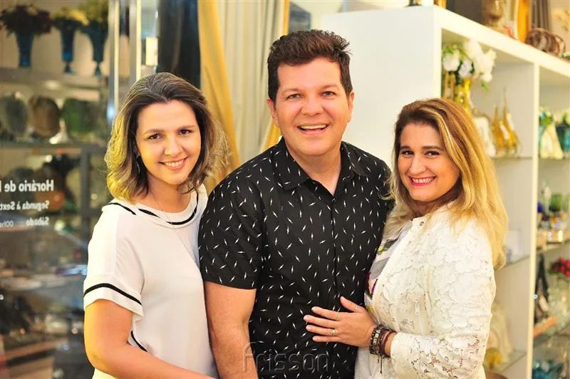 Alexia Fontes, Gustavo Serpa e Karina Bezerra