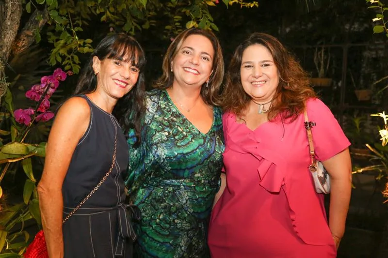 Adriane Hortencio, Ana Paula Araújo e Xênia Diógenes