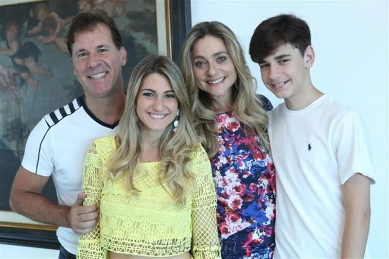 Arthur, Bruna, Celia e Arthur Filho Magalhaes