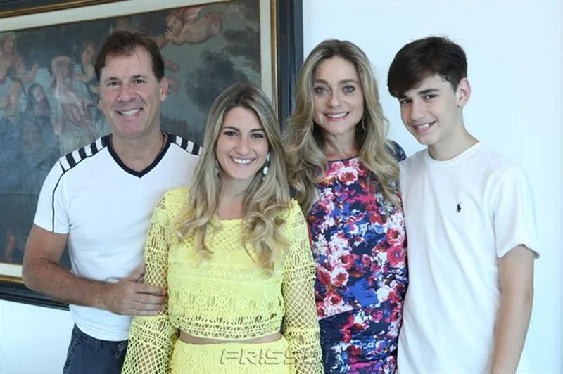 Arthur, Bruna, Celia e Arthur Filho Magalhaes
