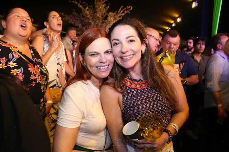 Adriana Praxedes e Carol Ribeiro