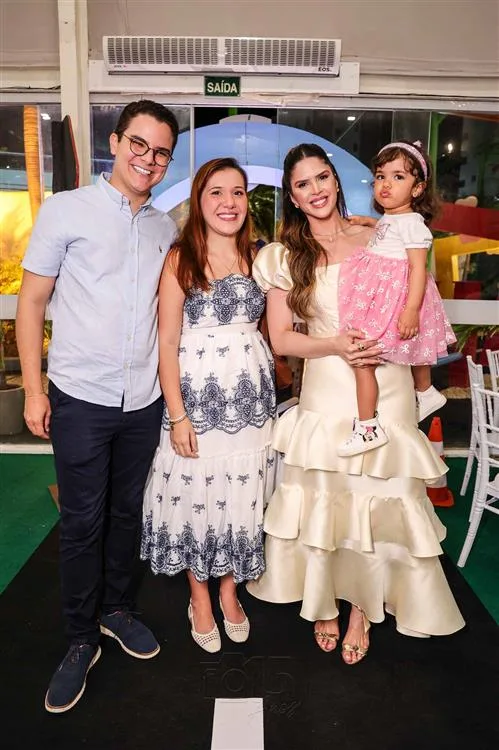 Alisson, Mariana Castro, Raissa Quezado e Serena Castro