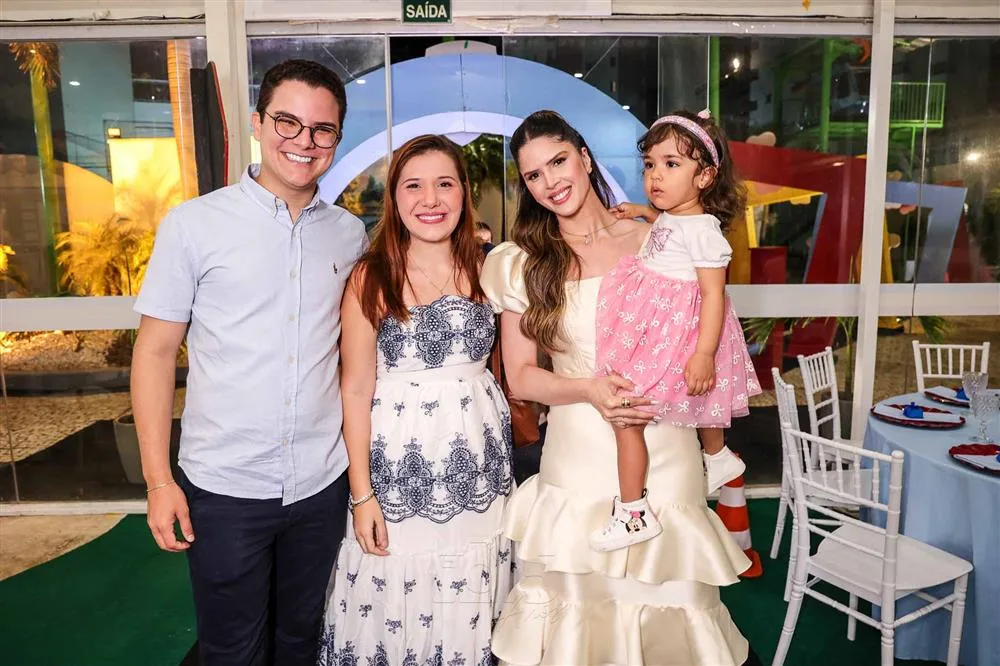 Alisson, Mariana Castro, Raissa Quezado e Serena Castro
