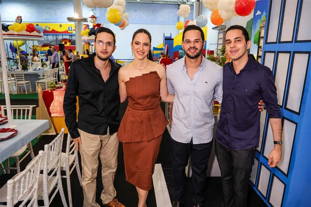 Andre Quezado, Giovanna, Eduardo e Guilherme Quezado