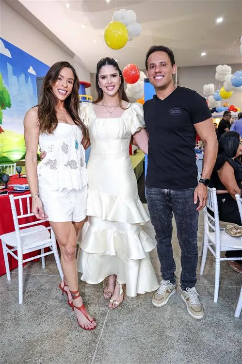 Camila Bezerra, Raissa Quezado e Junior Félix