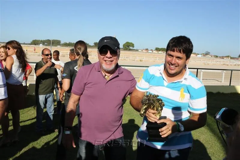 Duda e Lucas Mendonça