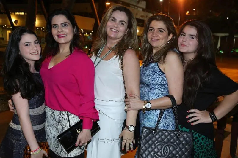 Ana Beatriz, Karina Loiola, Vânia Viana, Irene Pessoa e Lara Viana