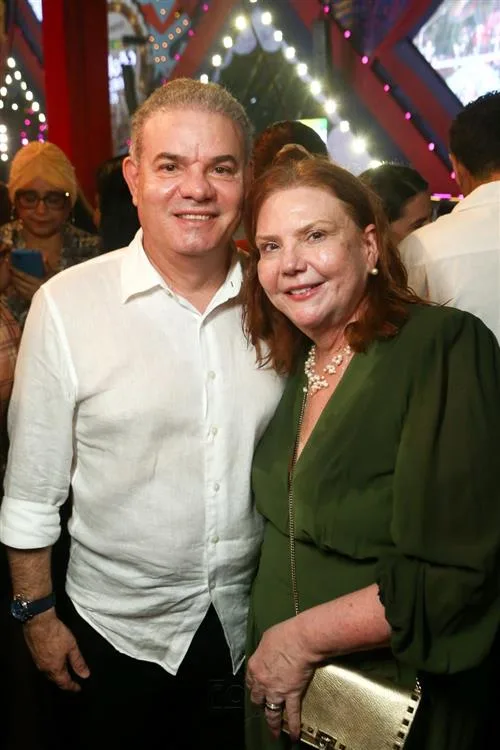 Ésio Souza e Fernanda Pessoa