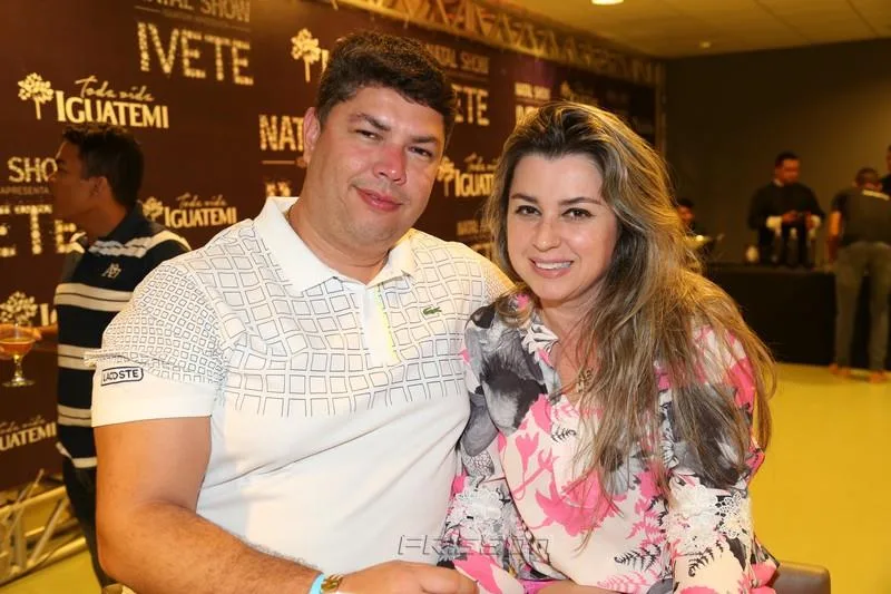 Avelino Rodrigues e Erika Santos
