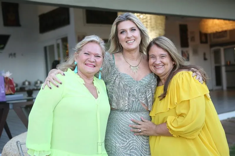 Beth Pessoa, Monique Barreira e Safira Moreira