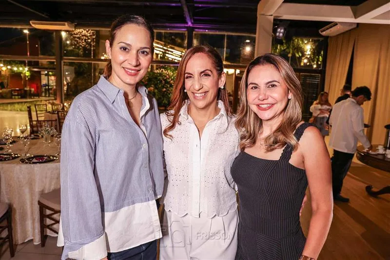 Juliana Carneiro, Kamila Cardoso e Adriana Queiroz