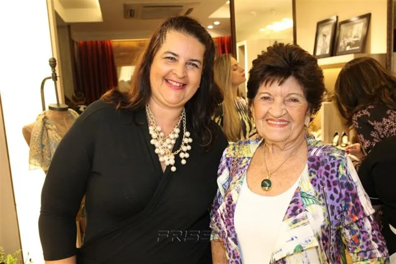 Andrea e Socorro Carvalho
