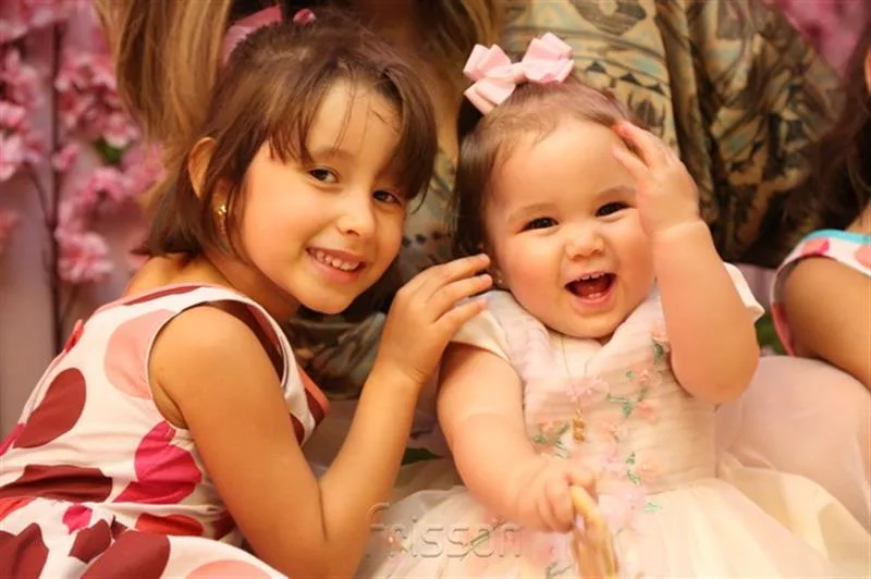 Alice e Maria Vitoria Yamazaki