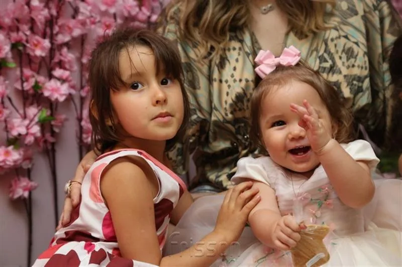Alice e Maria Vitoria Yamazaki