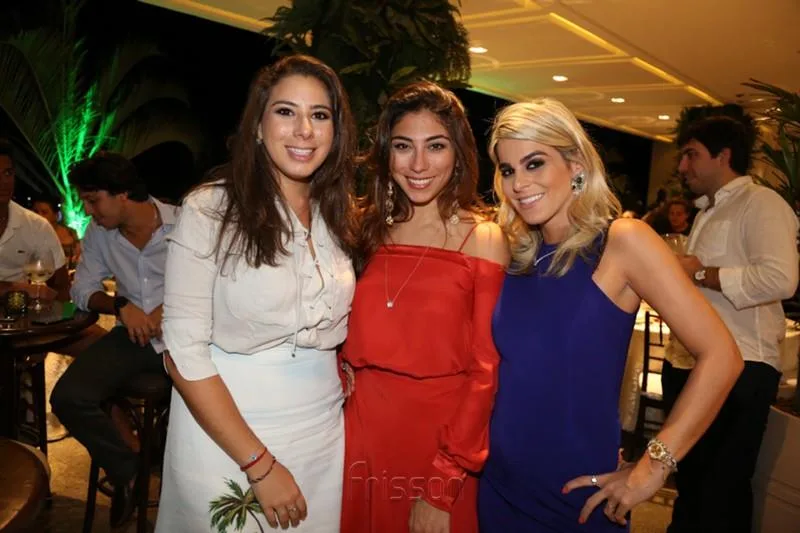 Beatriz, Mila e Amanda Bezerra