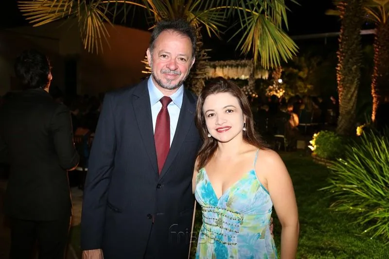Acrisio e Letícia Sena