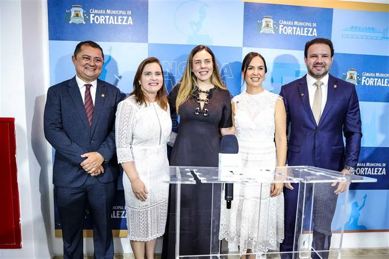 Aglaylson, Cristiane Leitão, Jade Romero, Lia de Freitas e Leo Couto
