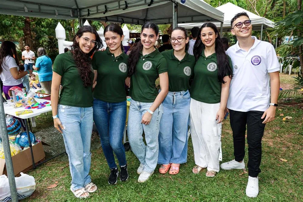 Cecília Tavares, Sofia Recamonde, isabelle Rosa, Lilia Medeiros, Leticia Castro e Samuel Nascimento