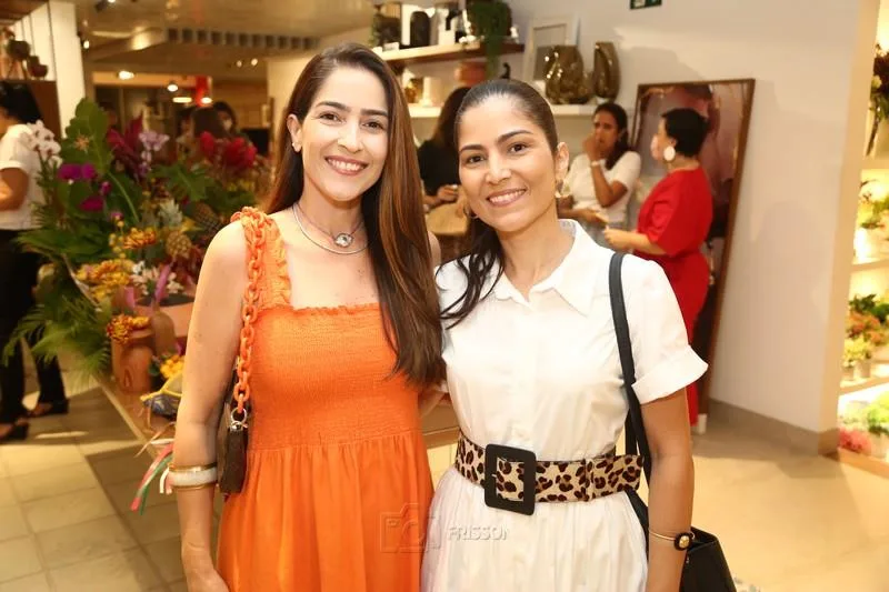 Flávia e Fabiane Amora