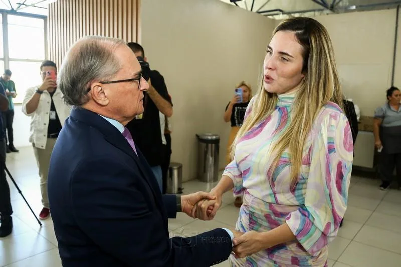 Abelardo Benevides e Jade Romero