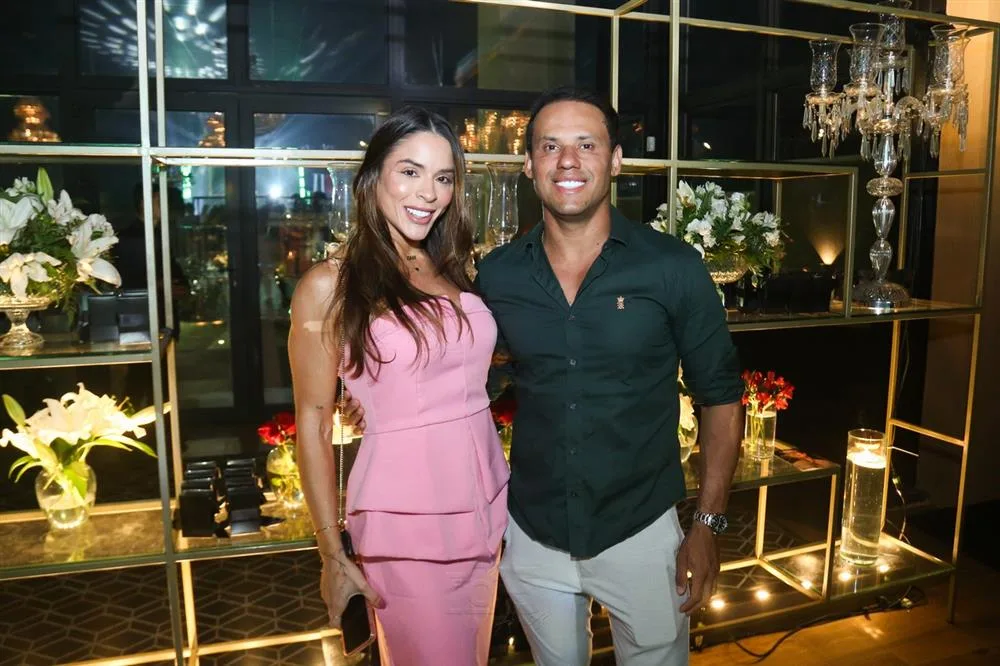 Camila Bezerra e Júnior Félix