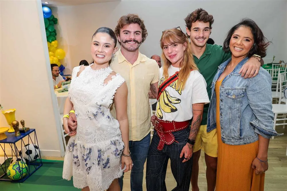 Ana Clara Tavares, Michael, Maria Dias, Vitor Filho e Yanne Sousa