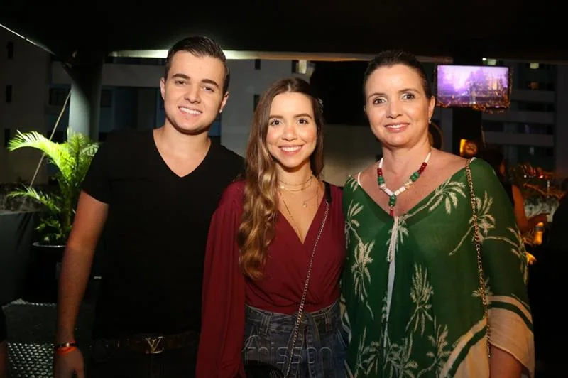 Alexandre, Bruna, Milena Oliveira