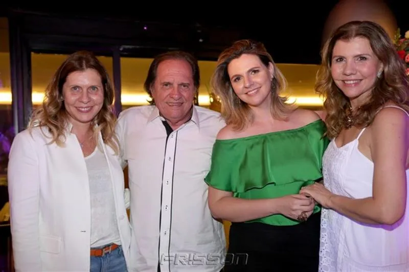 Alessandra Arrais, Alex Tavares, Alexia Fontes e Georgia Saboya