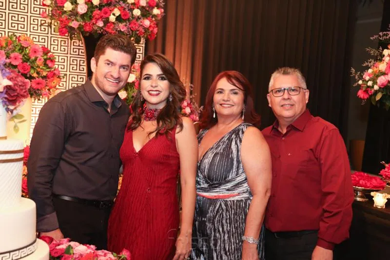 40 Anos de Camila Benevides