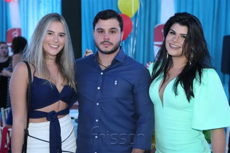 Amanda Dantas, Roney e Lorena Leal