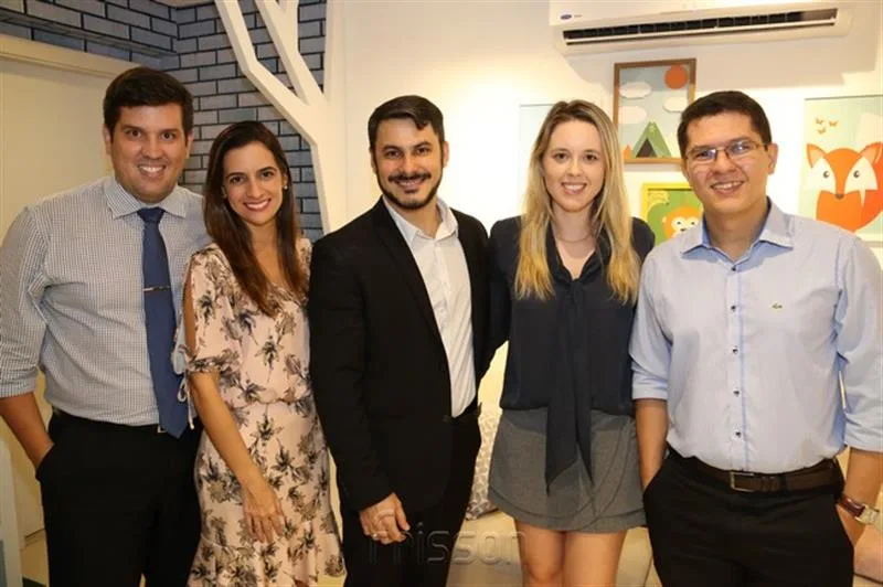 Andre, Mariana Cabral, Savio Caldas, Mariana Krueguer e Alexandre Mina