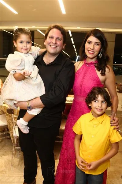 Beatriz, Henrique, Flávia e Daniel Simões