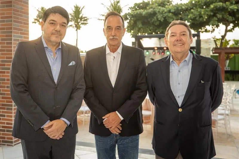 Raul dos Santos, Armando Leite Mendes de Abreu e Ivens Dias Branco Jr.