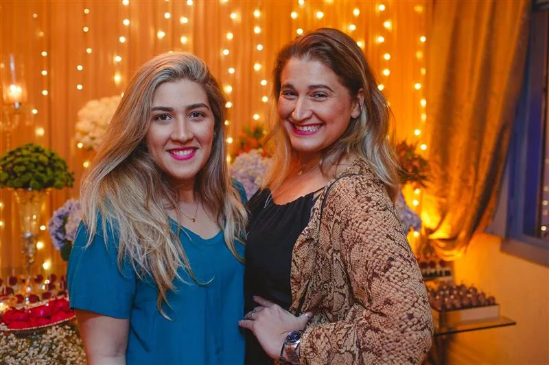 Marina e Karina Bezerra