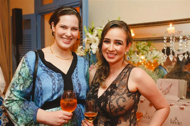 Rafaela, Vládia Borella