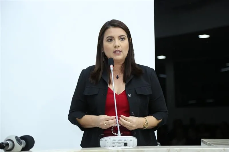 Claudia Gomes