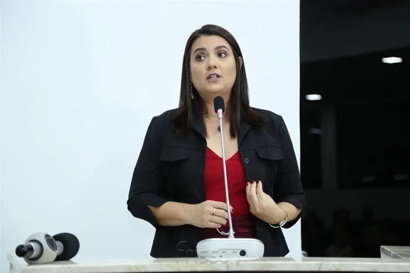 Claudia Gomes