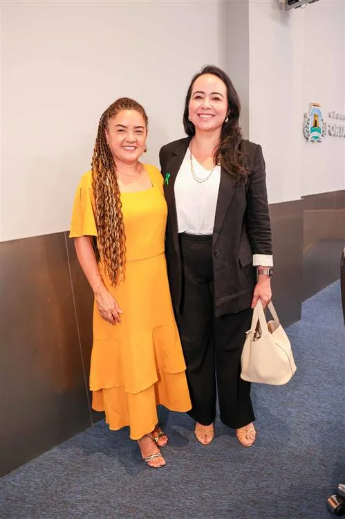 Adriana Almeida e Juliane Bringel