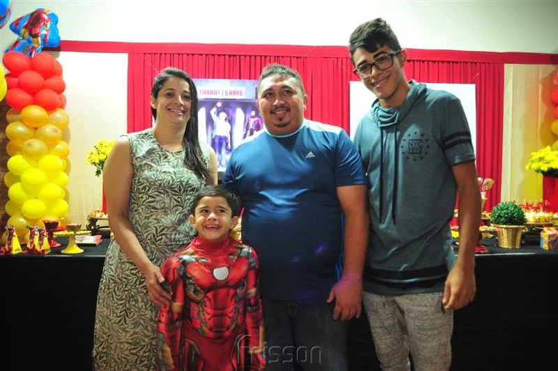 Juliana, Tomas Barroso, Tomas Jr. e Gabriel