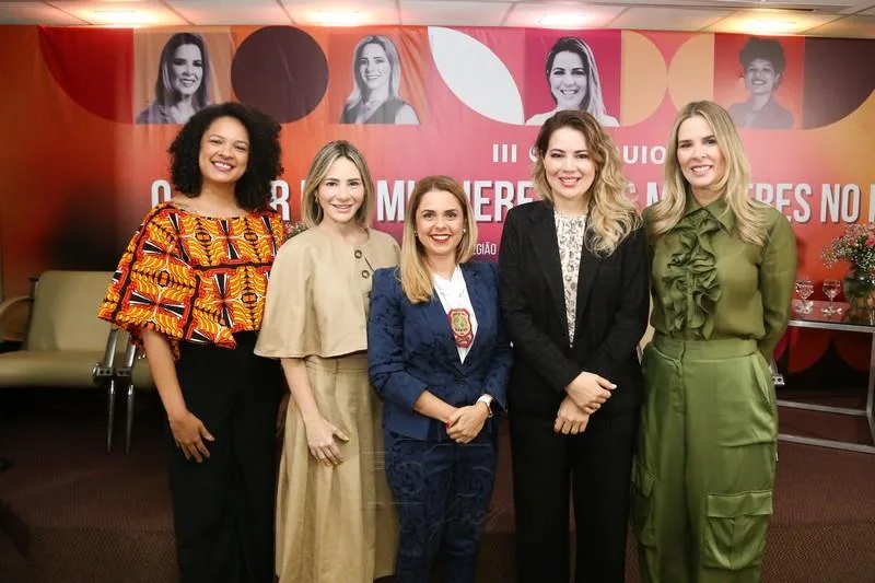 Adriana Gerônimo, Gaída Dias, Illa Timbó, Onélia Santana e Mariana Lobo