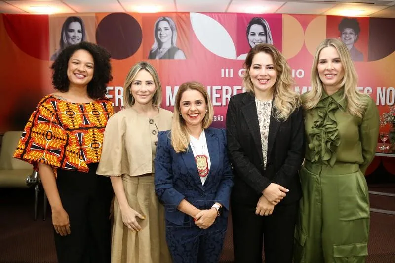 Adriana Gerônimo, Gaída Dias, Illa Timbó, Onélia Santana e Mariana Lobo