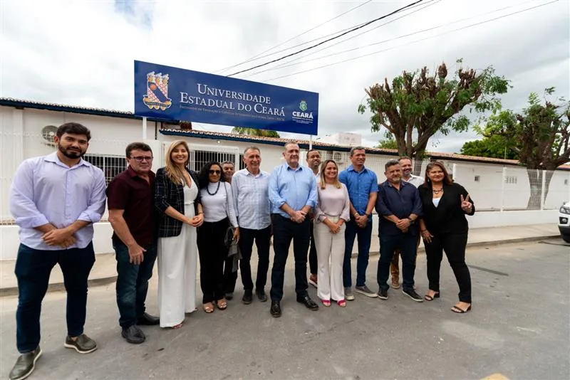 UECE inaugura campus em Aracati